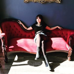 Meet your Posher, Nini